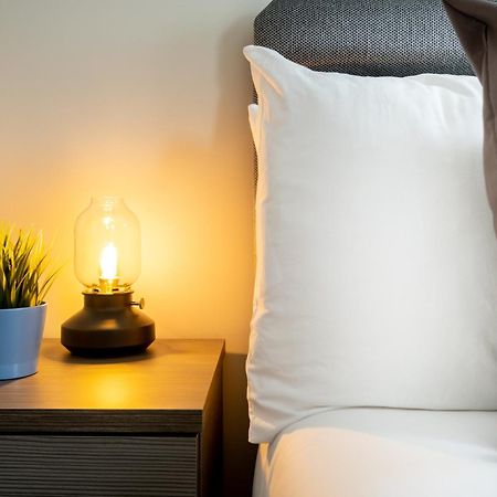Pluxa Blue Sapphire Luxury Stay Free Parking Free Wifi - Walk Everywhere, Travel, Biz, Leisure Birmingham Kültér fotó
