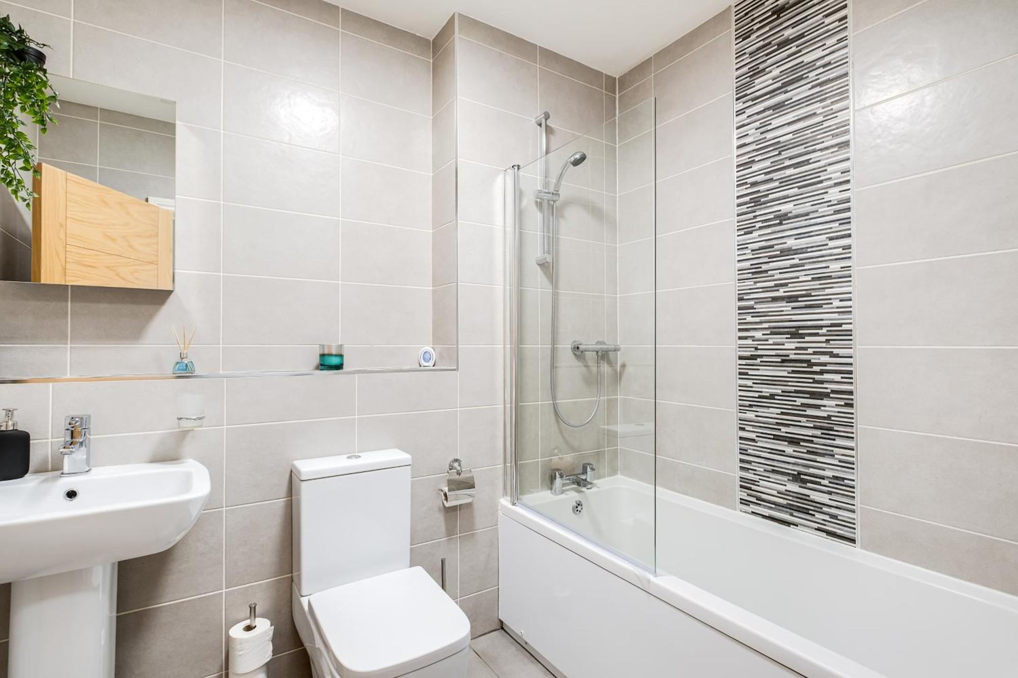 Pluxa Blue Sapphire Luxury Stay Free Parking Free Wifi - Walk Everywhere, Travel, Biz, Leisure Birmingham Kültér fotó