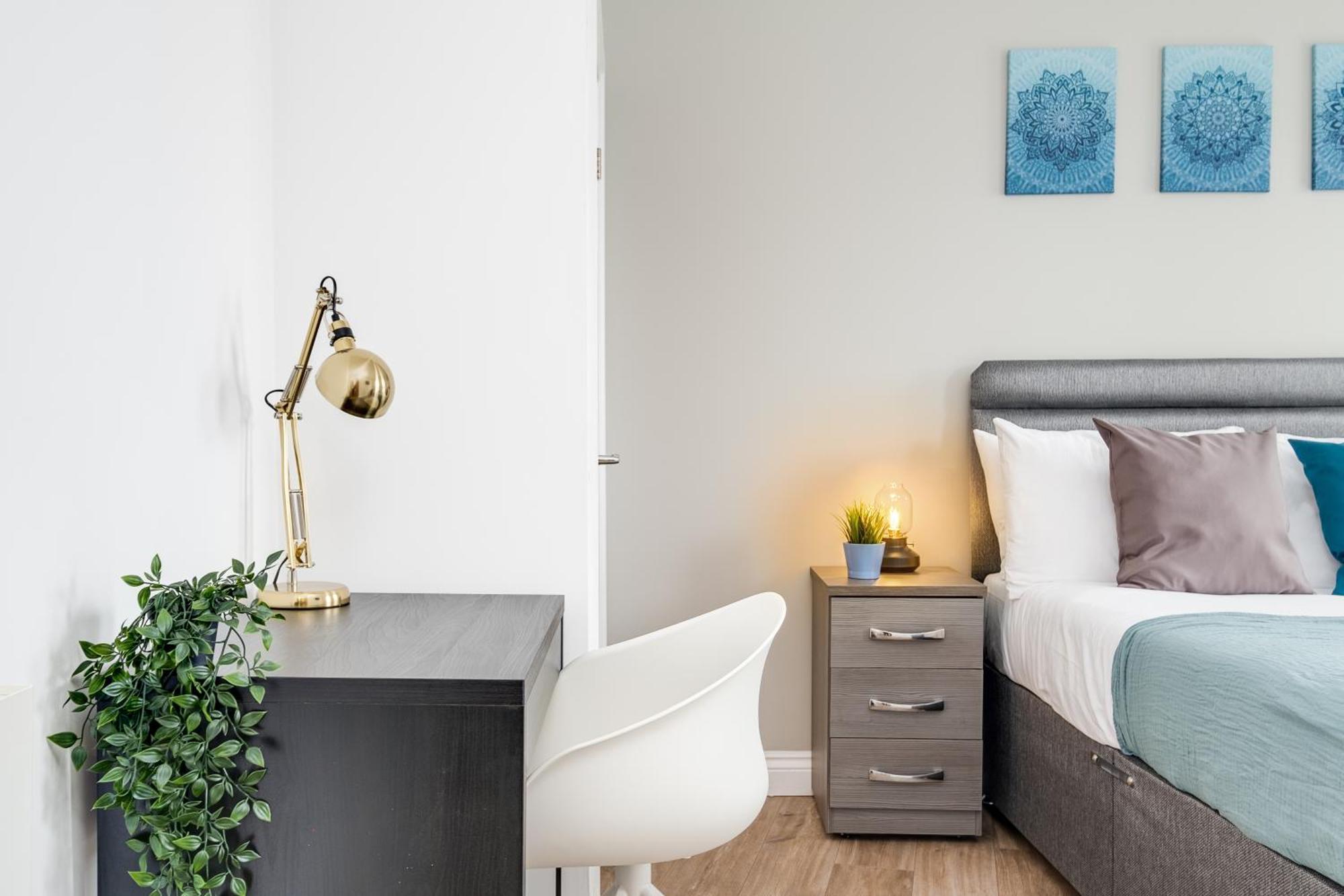 Pluxa Blue Sapphire Luxury Stay Free Parking Free Wifi - Walk Everywhere, Travel, Biz, Leisure Birmingham Kültér fotó